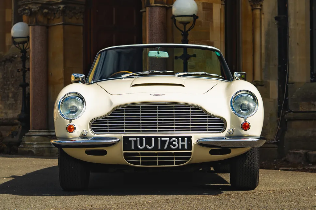 Aston martin db6 fpylyuyfc7ir6xlo82wq5