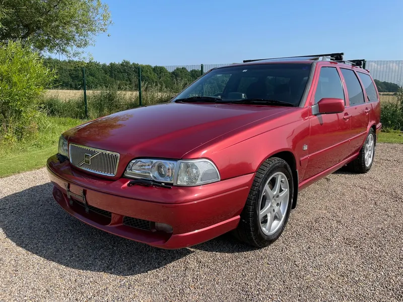 Volvo v70 fldk6oqhv6re0s8hlu1q8