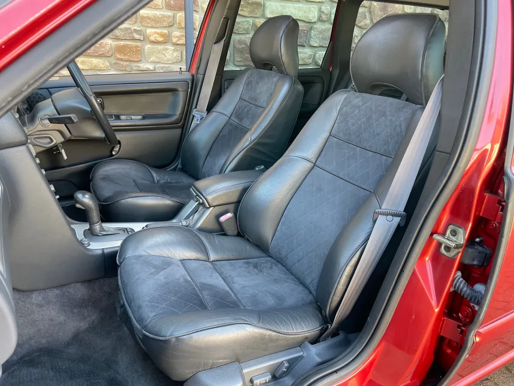 Volvo v70 ttuioyp82ksttycm5mfrs