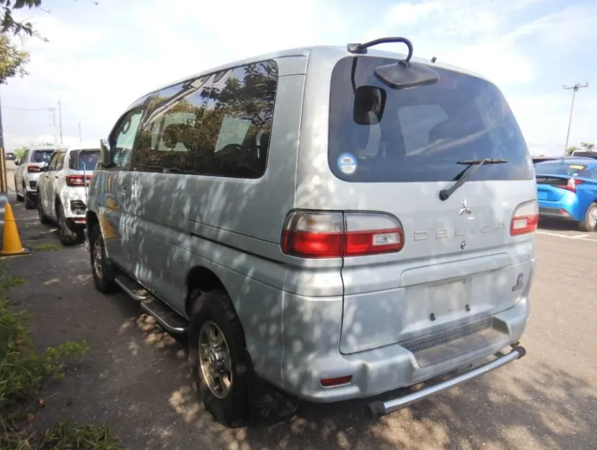 Mitsubishi delica 6h1nae30u32mvf8xfzh1r