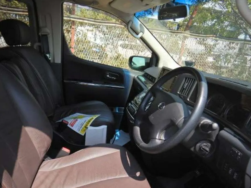 Nissan elgrand iz sojurfhrsgscw7qdfc