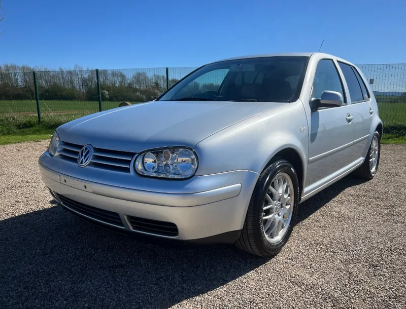 Volkswagen golf dkzlcd6fdbbpgvzqeyslk