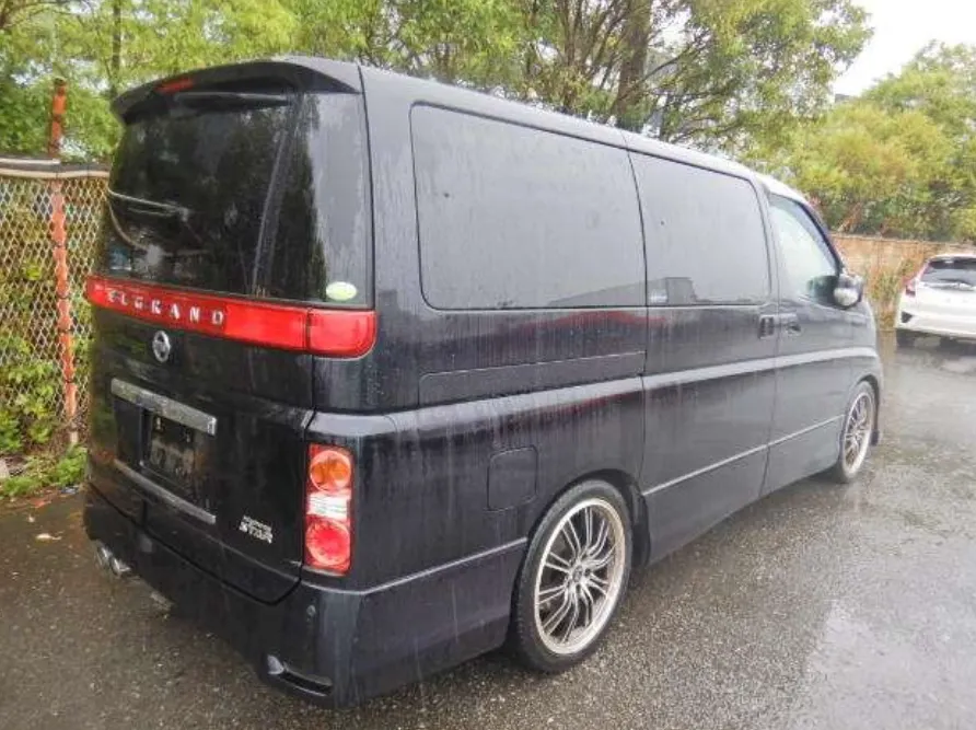 Nissan elgrand u2e49oxvxkhh  qlxg4x5