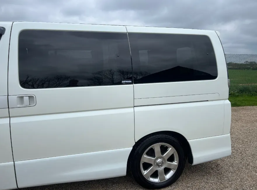 Nissan elgrand  12mmgmuwlt7vi5r19zje 