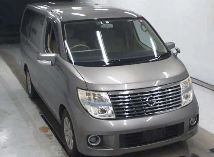 Nissan elgrand zj ae xuejmc45bsqbedm