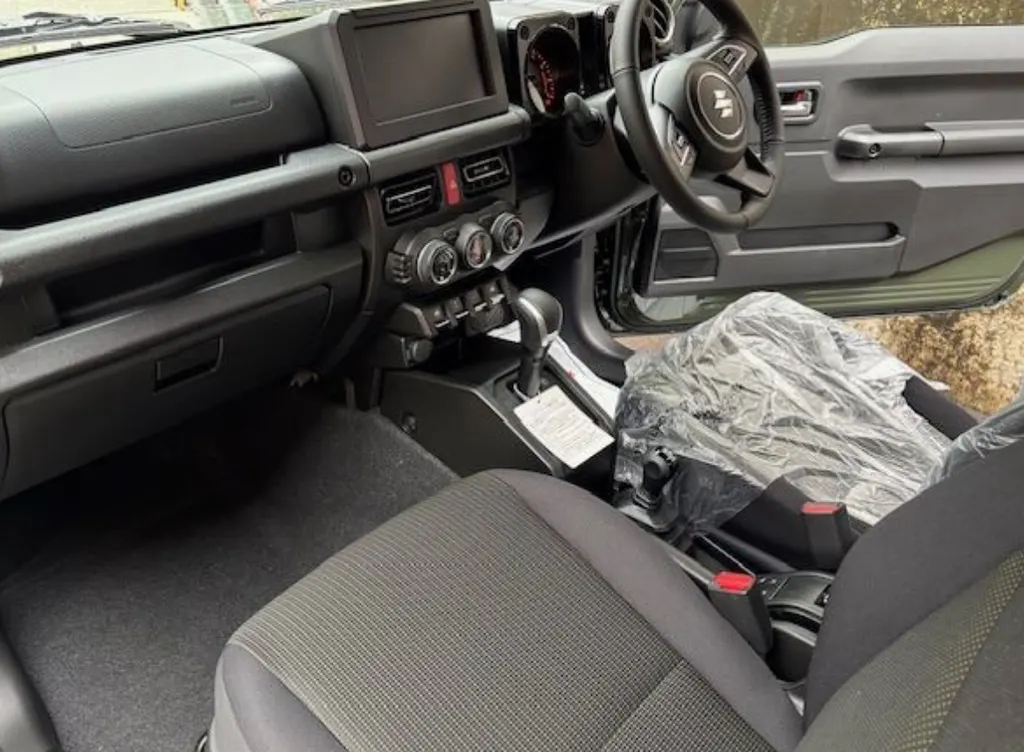 Suzuki jimny 1.5 ux1ubpdsqvfottclc5vde