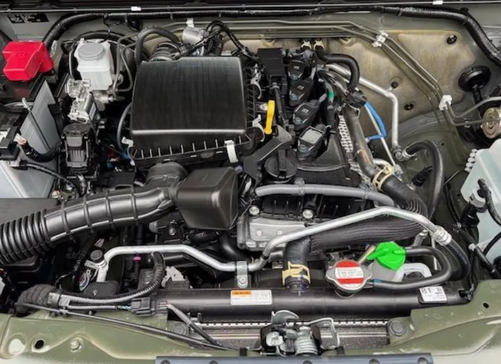 Suzuki jimny 1.5 s8etx3m1zgaqwwhykz9hm