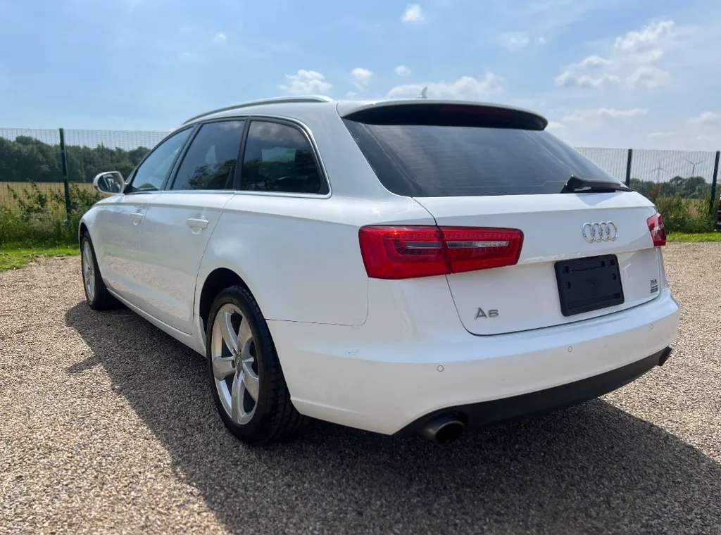 Audi a6 2.4 v6 pnfbrbmot3wqfqeqqh0ei