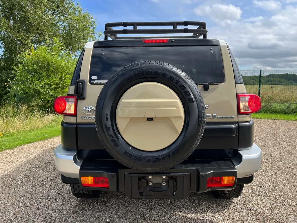 Toyota fj 5isci05k8xy7hrvg3jvmq