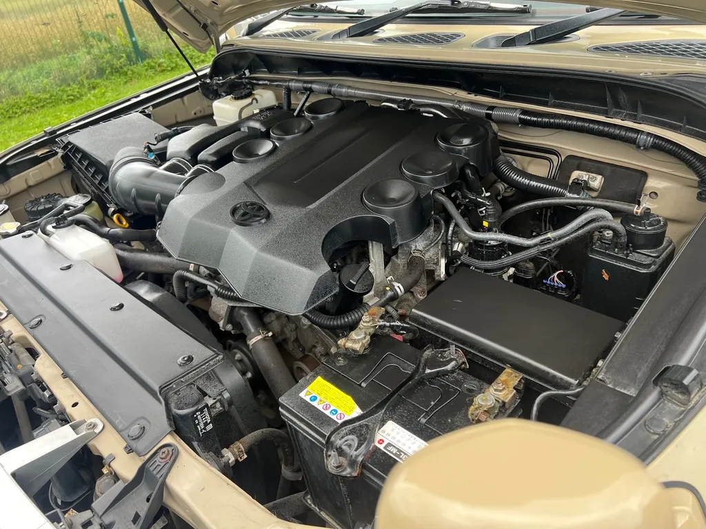 Toyota fj wh0s79sybexib7e1ff0ng