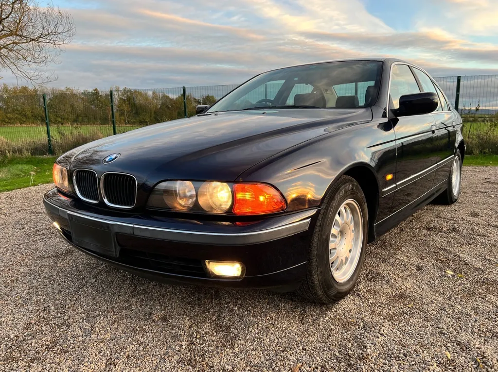 Bmw 5 series  iw9geo 4lpdgunltvq3my