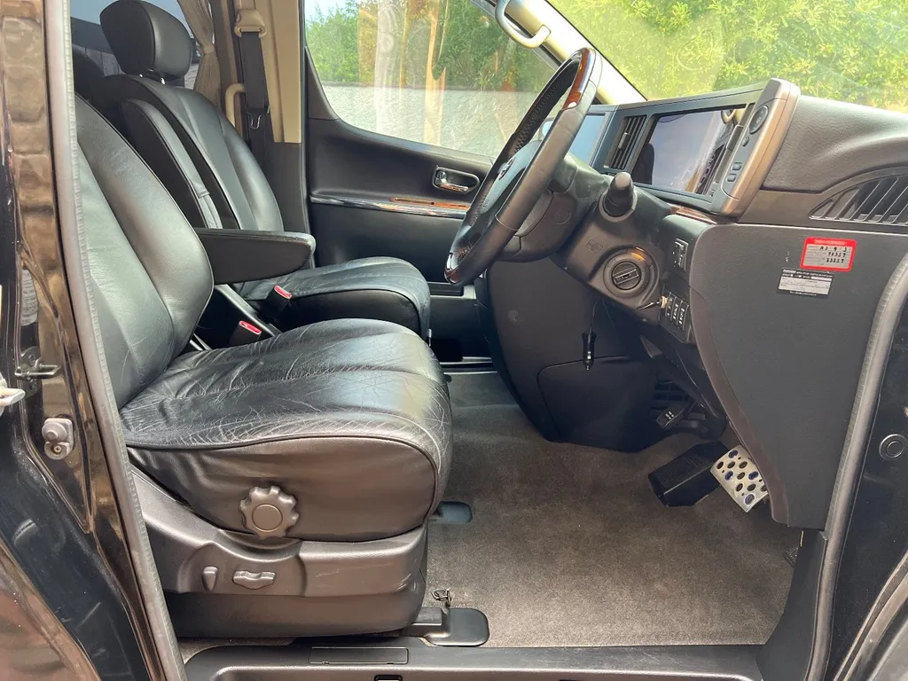 Nissan elgrand  rxrslvoqgwy9p9nfnx9k 