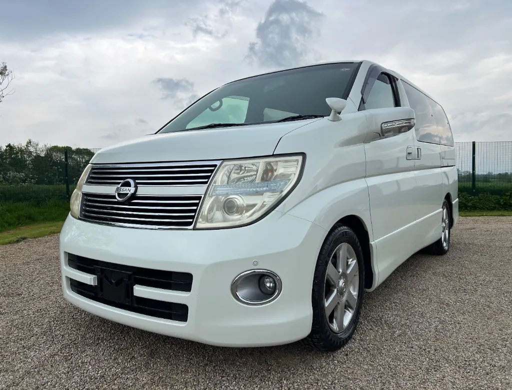 Nissan elgrand 3.5 highway star fzqggv5bewr9ajyzh8nzb