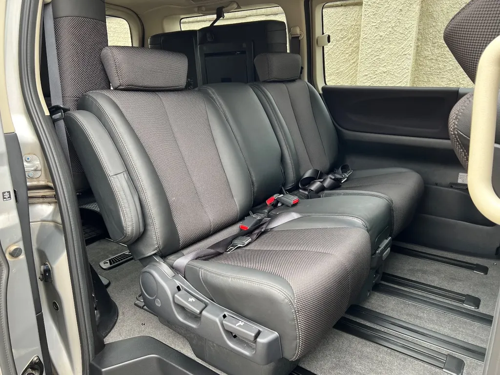 Nissan elgrand b6arbw45v0vdmxfo7sm7j
