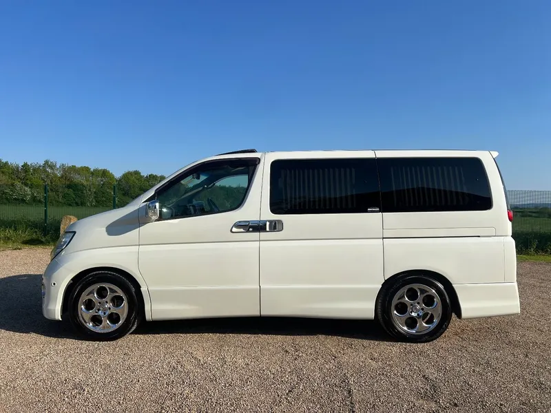 Nissan elgrand 3.5 highway star  0ixzslqhqbrfmxzdmbv1c
