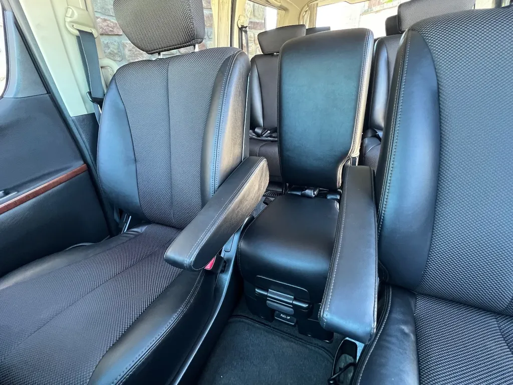 Nissan elgrand 3.5 highway star  1pw2aode6wgrhqmknq4ck