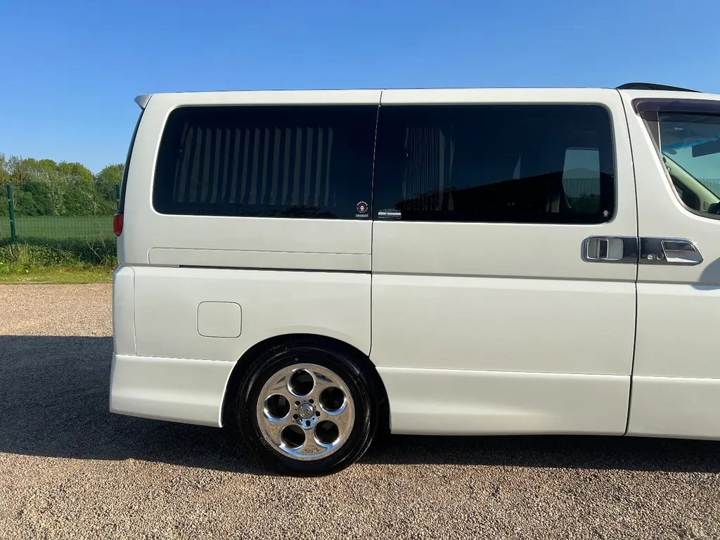Nissan elgrand 3.5 highway star  lihaov9gggsx9ppxvywn 