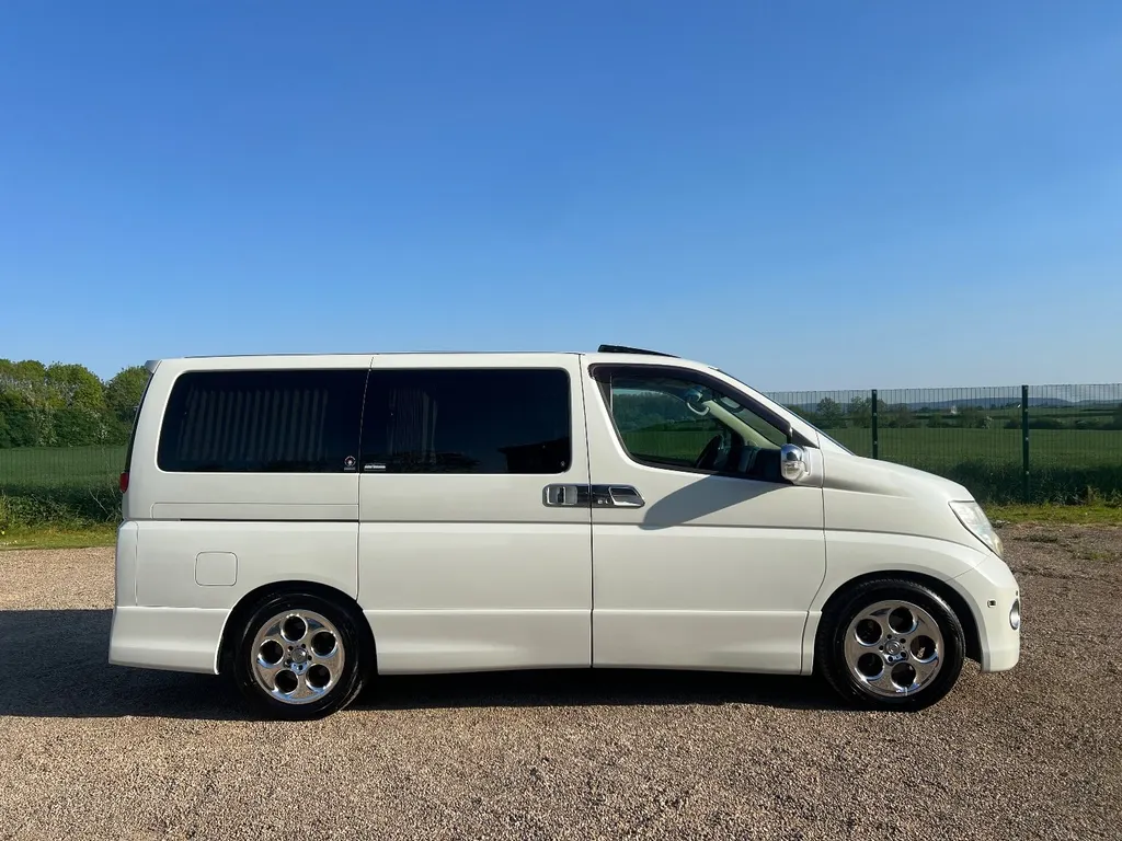 Nissan elgrand 3.5 highway star  bl4vmhmdeztboep3ev3kl