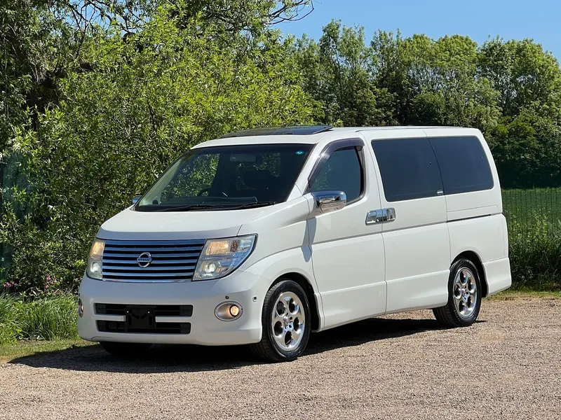 Nissan elgrand 3.5 highway star  xvoyu9oaeqvtvlnif8kcu