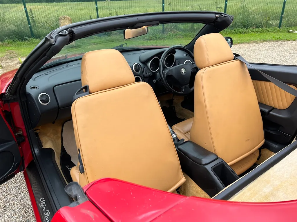 Alfa romeo spider 2.0 rpwbk7s8din4bywyysu5c