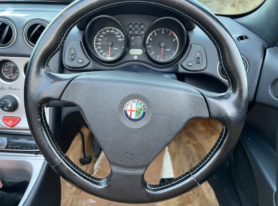 Alfa romeo spider 3.0 v6 24v 8ch2almcokxjqw17iyagw