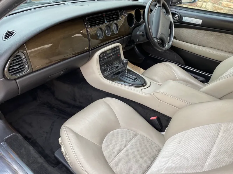 Jaguar xk8 dtj40fgnj0thz03 aynac