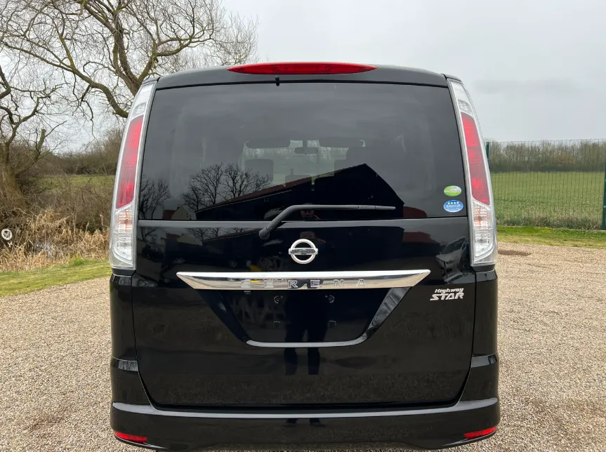 Nissan serena 2.0 9w3ay8gftrvl5wznfov9z