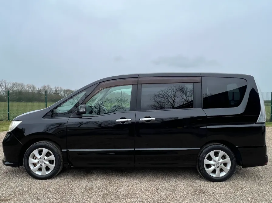 Nissan serena 2.0 dvrmvtdmhsk7zns6efrdv