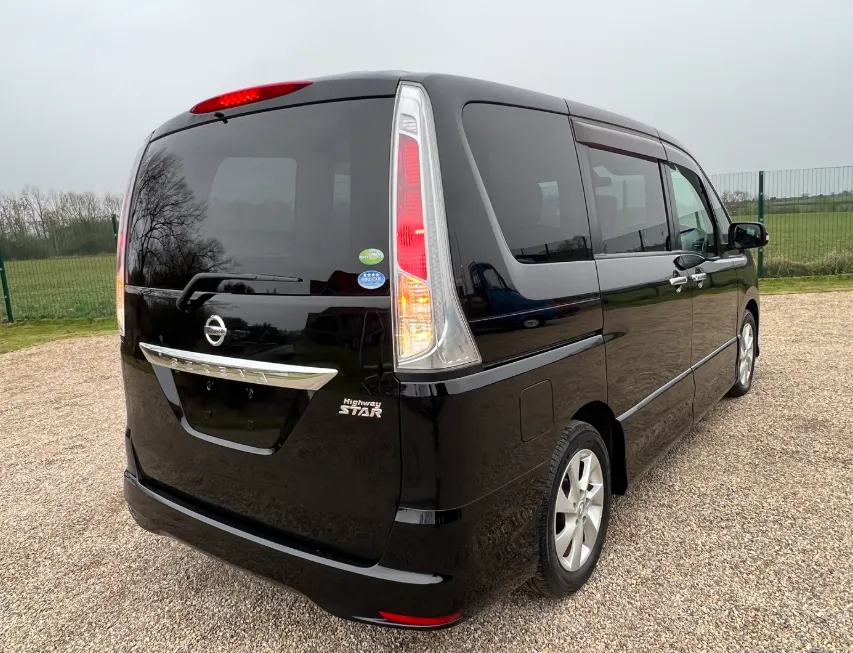 Nissan serena 2.0 mwshfprkh9 d4egwugb6k