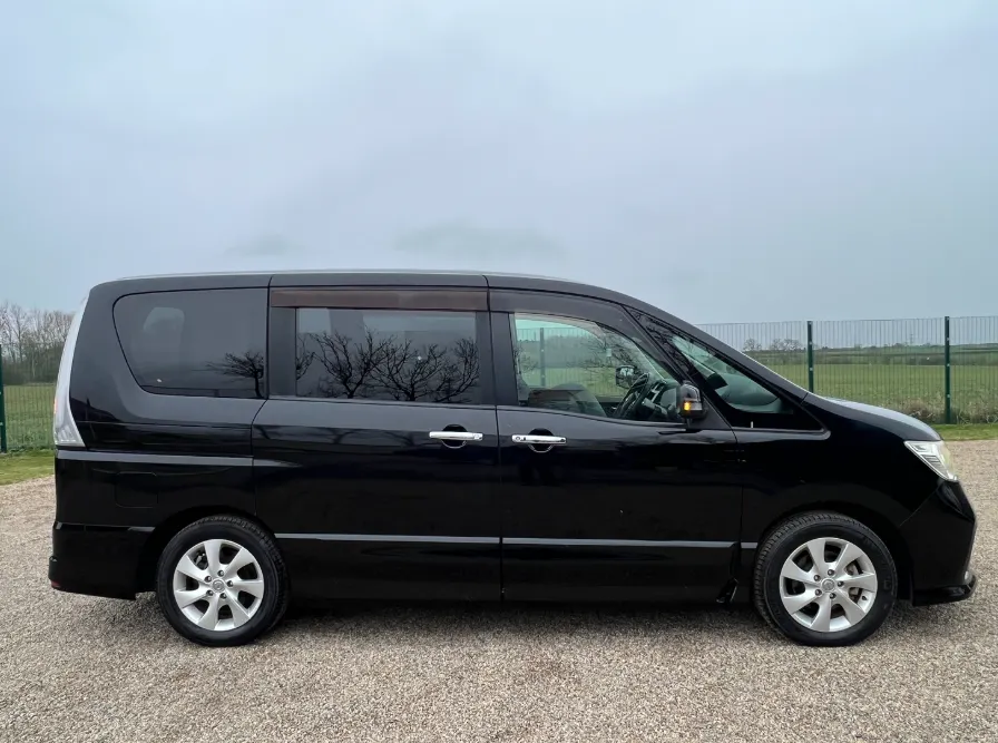 Nissan serena 2.0 xoqxtxvb5k3dcbkzni9ae