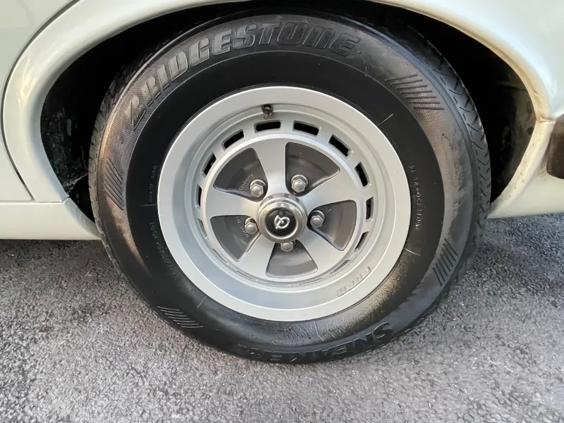 Daimler double six 5.3 series 3 v12 zyxb j7 wibk 5qxfucmn
