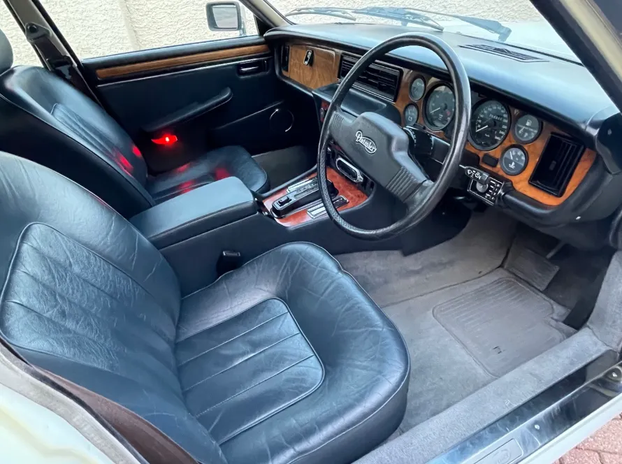 Daimler double six 5.3 series 3 v12 evt3vy7fyniahpdyk4vsu