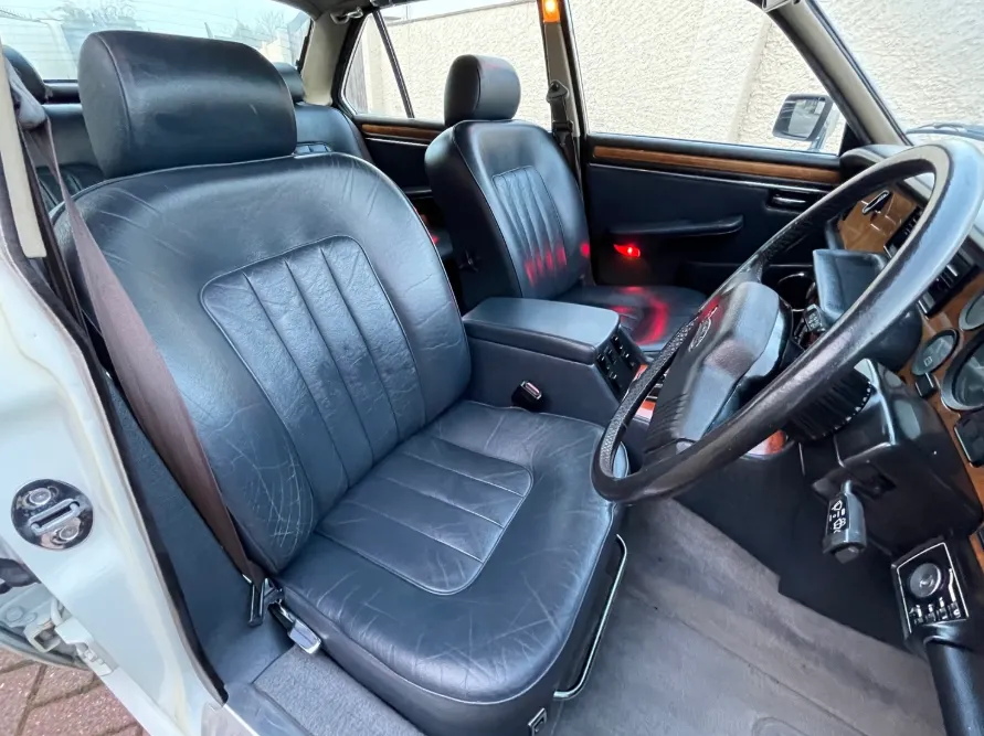 Daimler double six 5.3 series 3 v12 hrtcw9ndwfiip7alozsjr