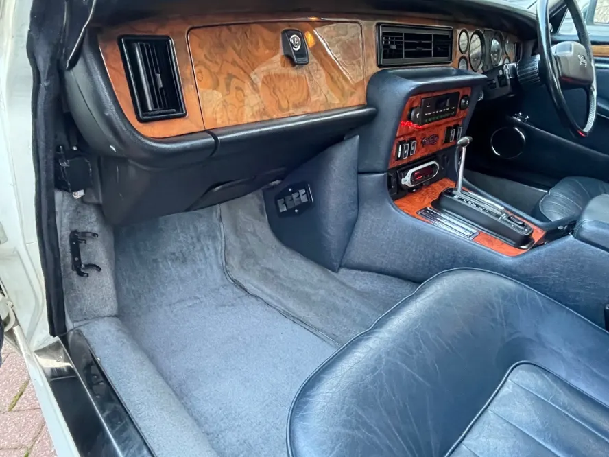 Daimler double six 5.3 series 3 v12 u6esy9ba6kjl5wrlciohx