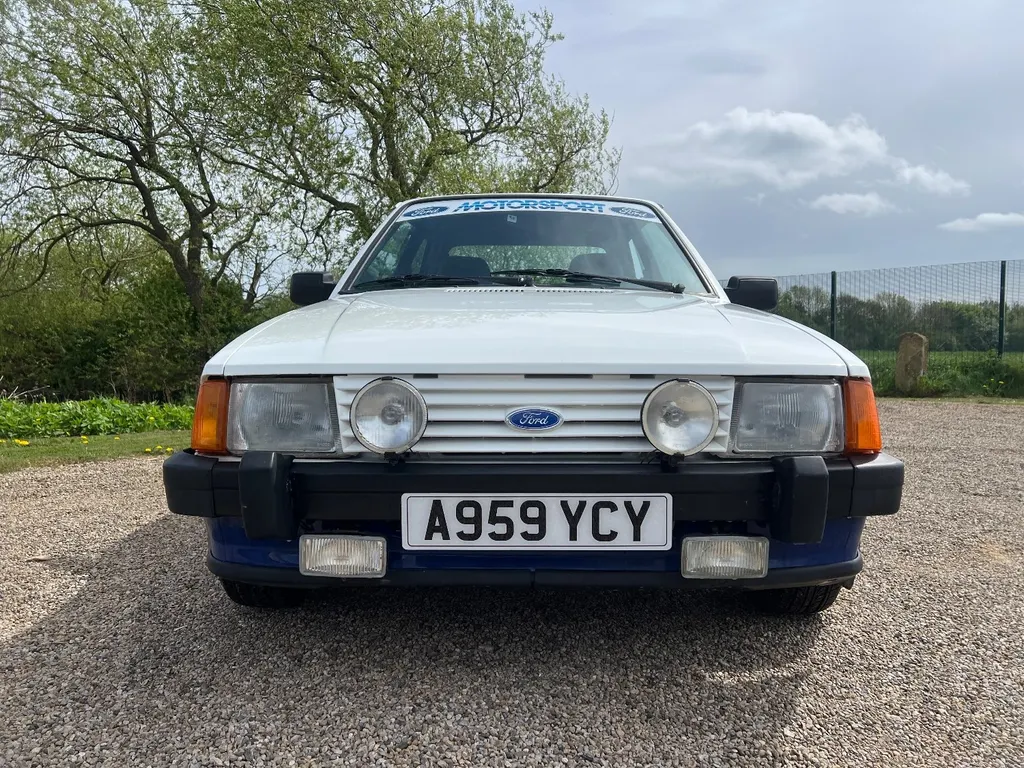Ford escort xr3  yvgjwug7 gwxbelibdru