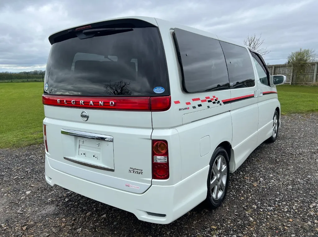 Nissan elgrand 3.5 w8gffhuxmuhrvc5zewagj