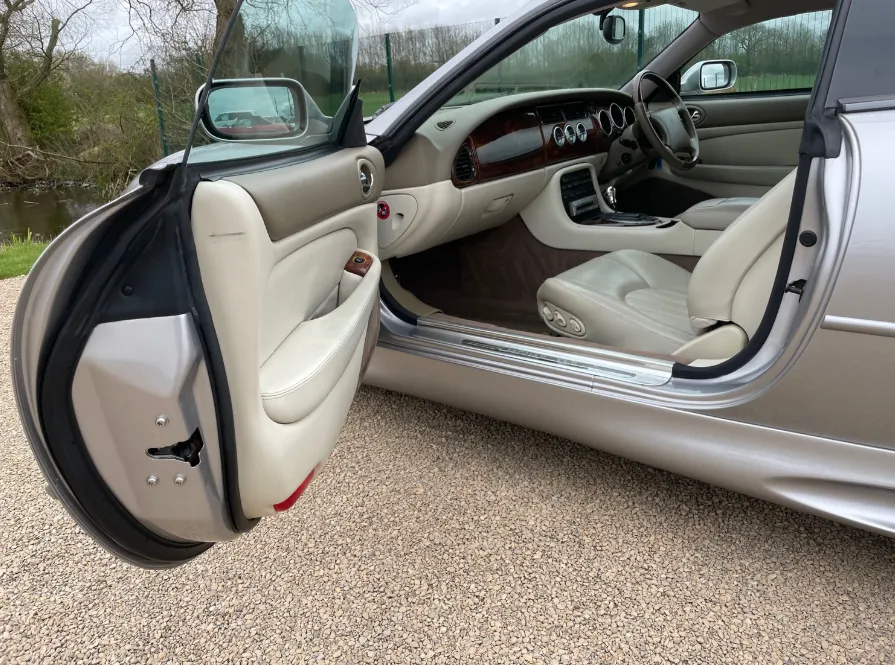 Jaguar xk8 4.0 supercharger mm5gt9hxvglq5je axtuo