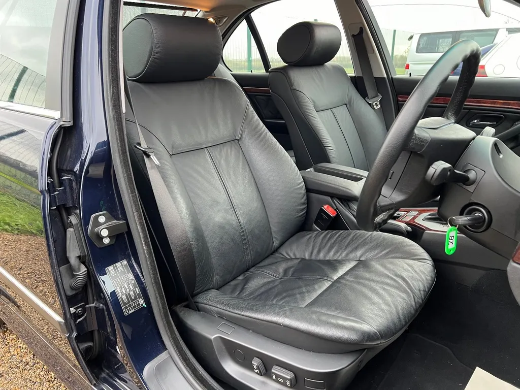 Bmw 5 series tnzdhffqlfpmgnx49uoui