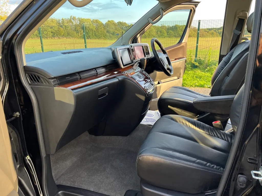 Nissan elgrand  mlopsteaccmite7z z3k
