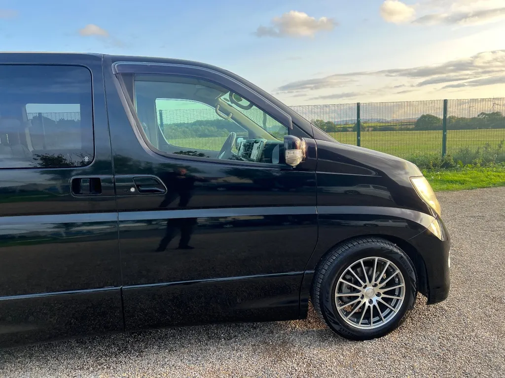 Nissan elgrand gnrn5fnl5b6yxmfpoheeq