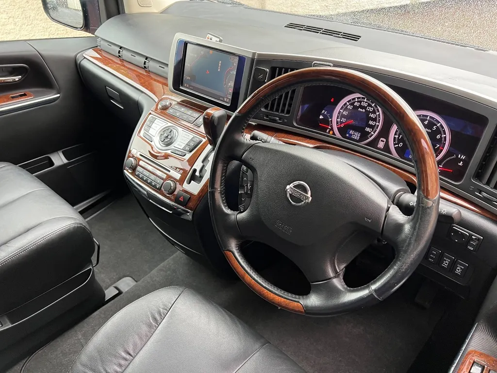 Nissan elgrand jyt24gpczuopwegaww5lx
