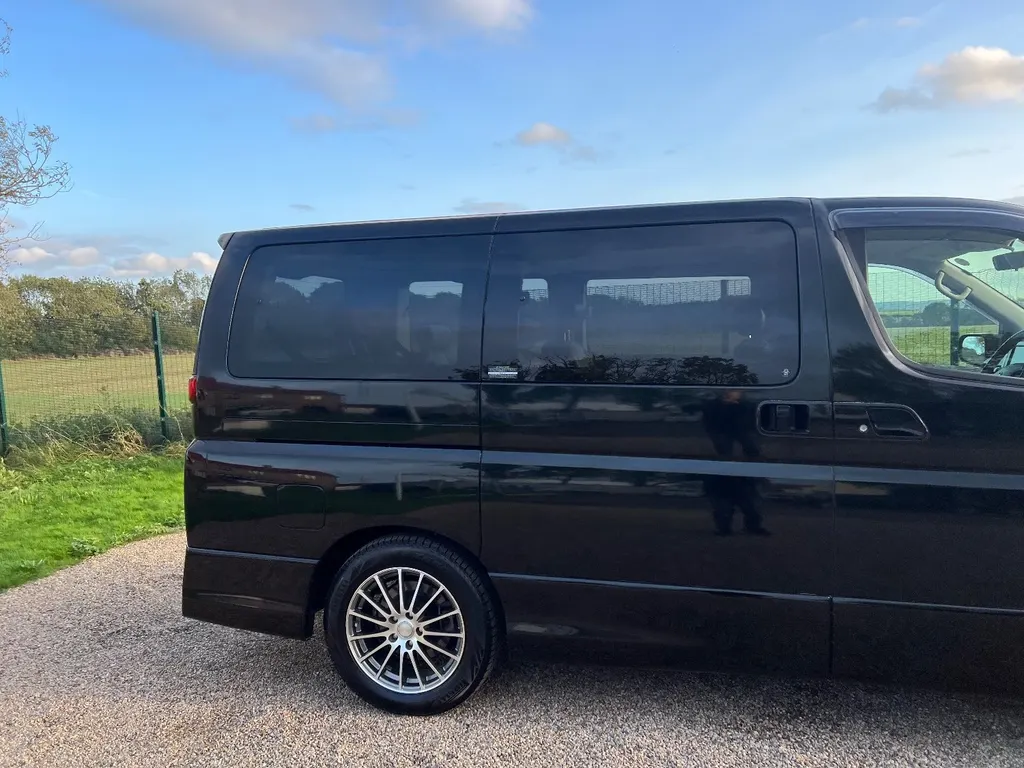 Nissan elgrand rzxbl0rsv h2lhw2wmyqm
