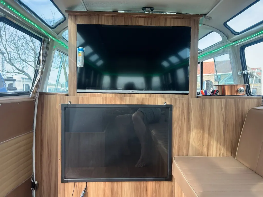 Volkswagen kombi t1 samba 7kc6ibi62fao3fuwffbnv