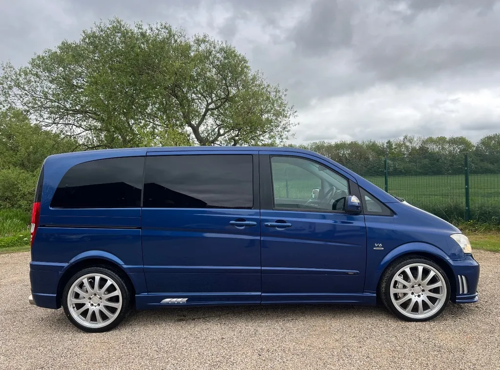 Mercedes benz v class ux38cv4x3xgj9elgvlxb3