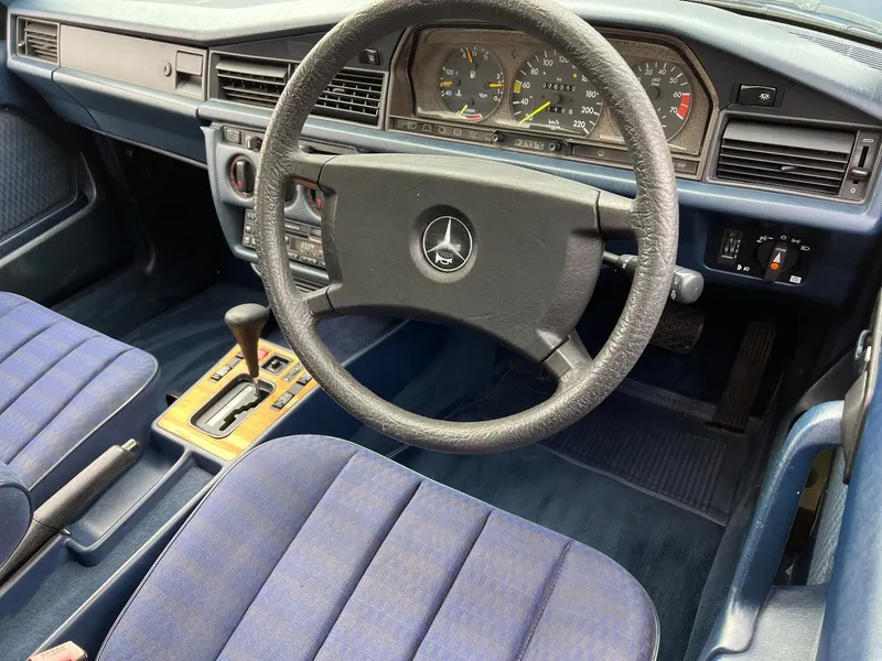 Mercedes benz 190e 2.0 grkcku2rrei9xeuao0nxa