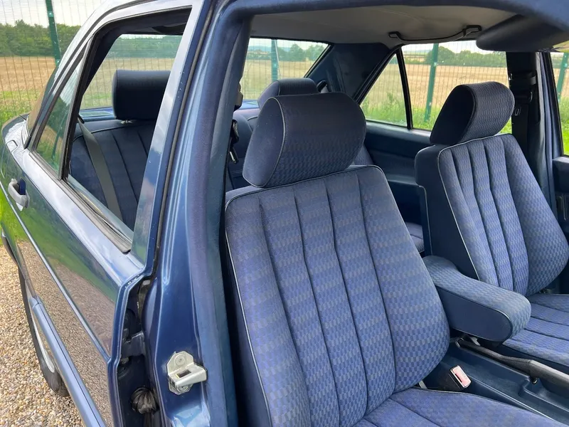 Mercedes benz 190e 2.0 i9o8kmnmvth3hybllhnwx