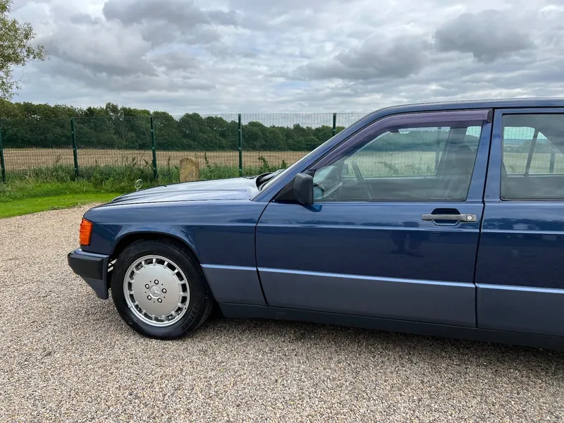 Mercedes benz 190e 2.0 ymgilgkrzl3vv0fazc zo