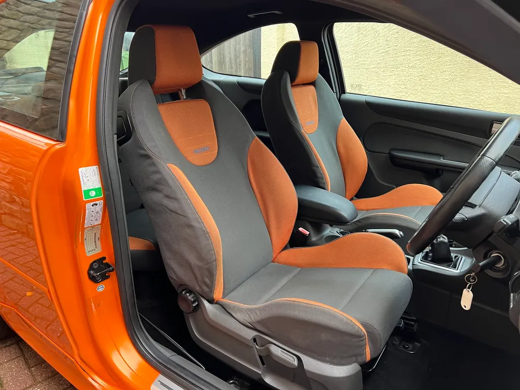 Ford focus 2.5 st ij5pzatzrstx5tkauizxu