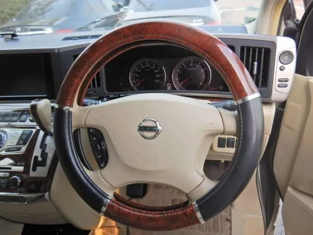 Nissan elgrand 2uzmkul48cwl4lmntuwag