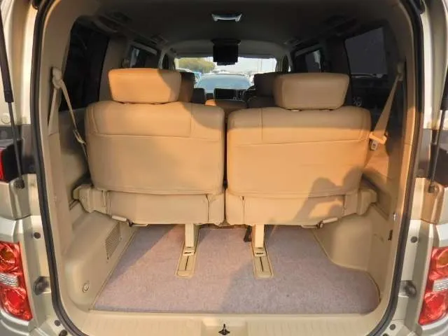 Nissan elgrand v7theiq zjtvtyoi2elgg